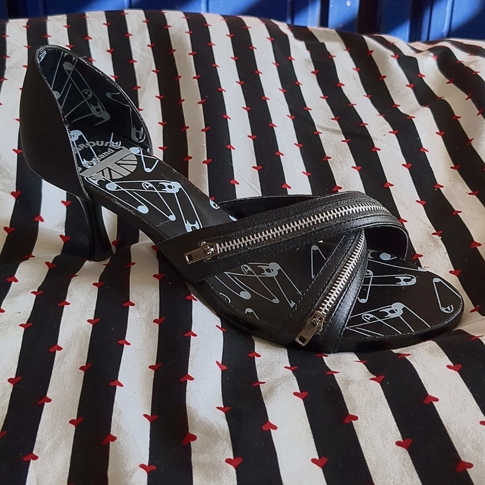 Black Leather sandals  Kitten Heels & Zippers -UK Vintage  9 US / 40 UK - Picture 4 of 4